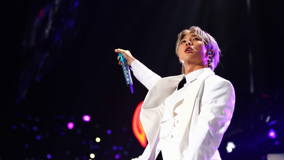 J-Hope et RM de BTS partagent une année de naissance – voici quel membre est le plus âgé