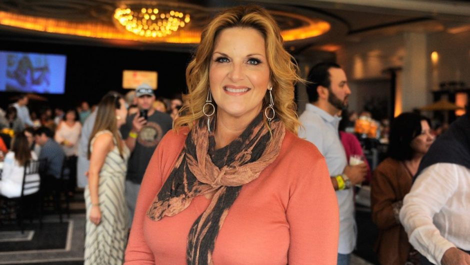 Raccourci « Super Easy » de Trisha Yearwood pour remplir les trous de beignets