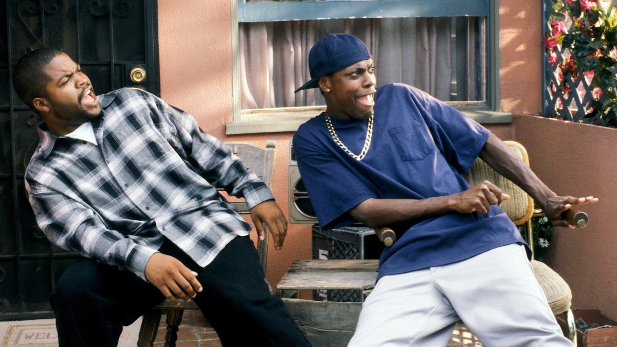 Ice Cube et Chris Tucker ouvrent la bouche et se penchent en arrière dans 