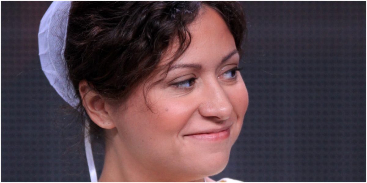 Sabrina Burkholder a joué dans Breaking Amish.