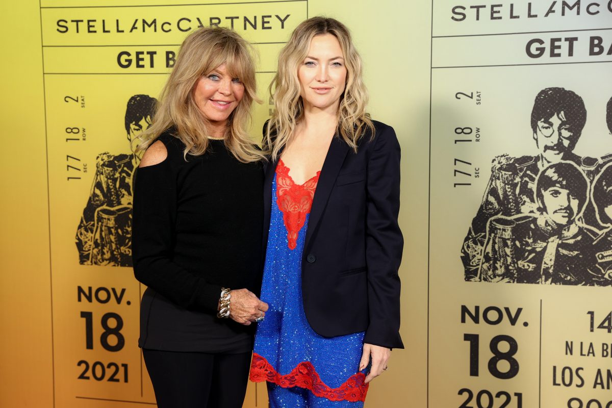 Goldie Hawn et Kate Hudson posent ensemble sur le tapis lors d'un événement à LA