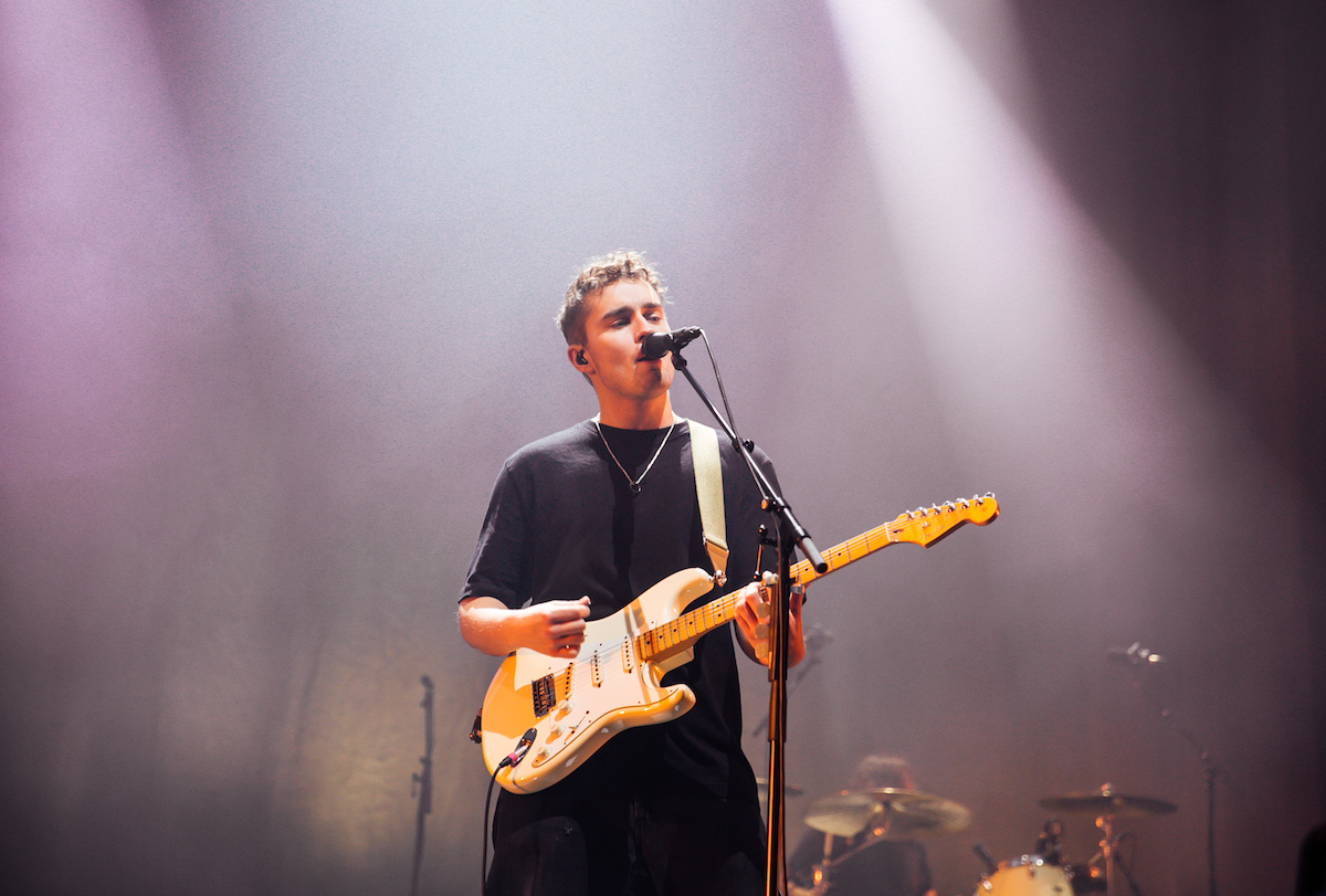 Sam Fender sur scène