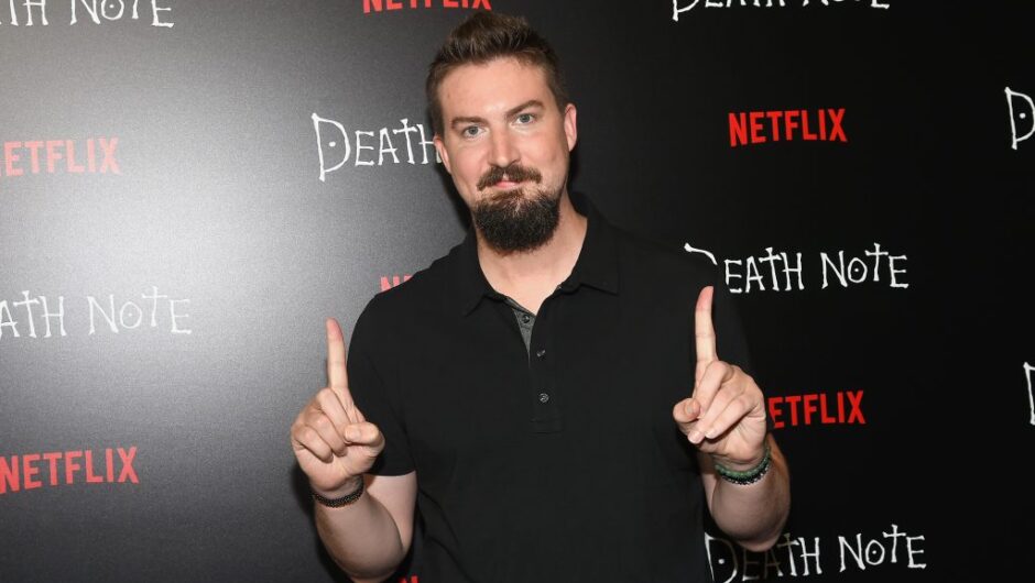 &lsquo;Godzilla Vs.  Kong &lsquo;: Adam Wingard explique pourquoi le coup de Kong frappant Godzilla a presque été coupé