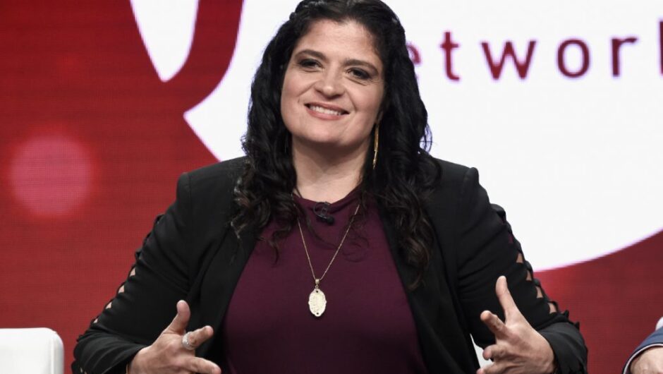 Certains fans d&rsquo;Alex Guarnaschelli ont remis en question son approche à double cuisson du poulet frit croustillant
