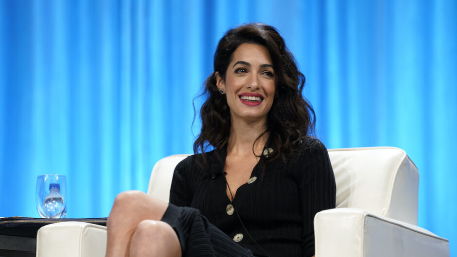 Amal Clooney révèle comment elle équilibre l&rsquo;attention du public avec son travail sur les droits humains