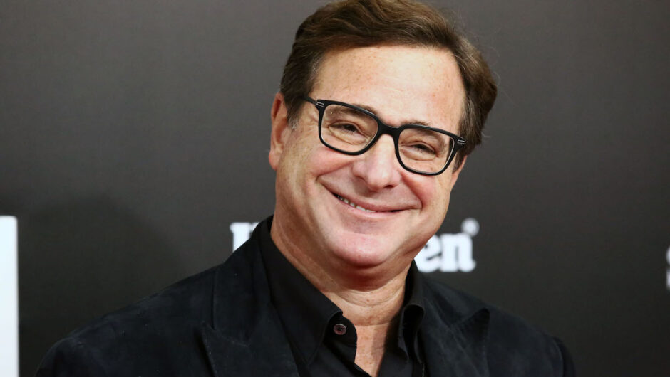 Pourquoi il est parfaitement logique que le dernier rôle de Bob Saget soit un chef dans une vidéo de rap avec Snoop Dogg