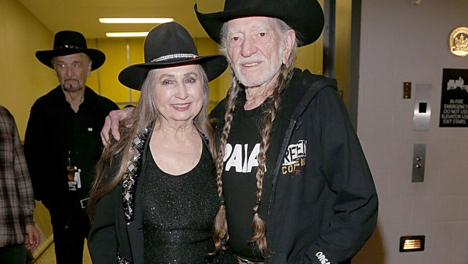 Willie Nelson annonce la mort de Bobbie Nelson sur Instagram : « Nos coeurs sont brisés »
