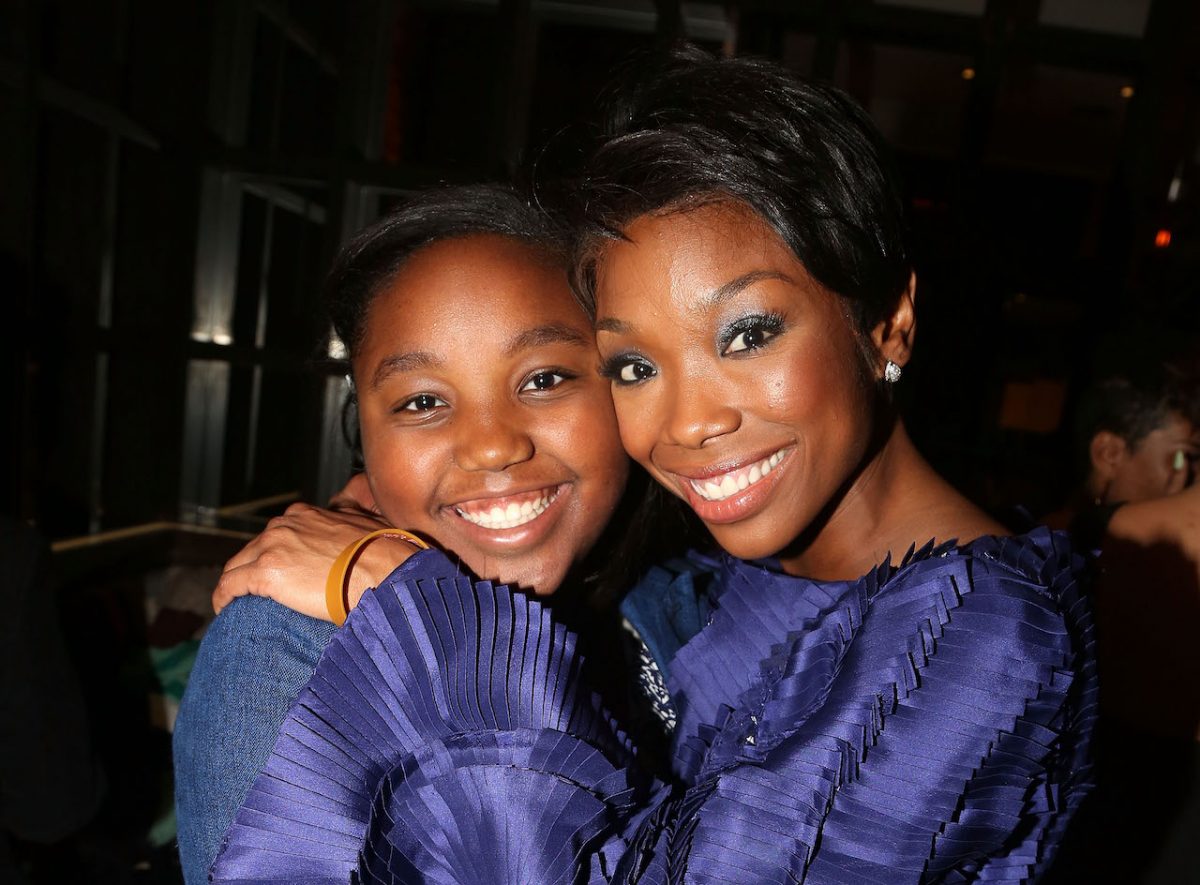 Sy'Rai et Brandy posent pour une photo