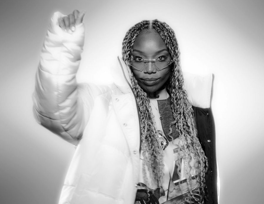 Brandy pose pour la photo