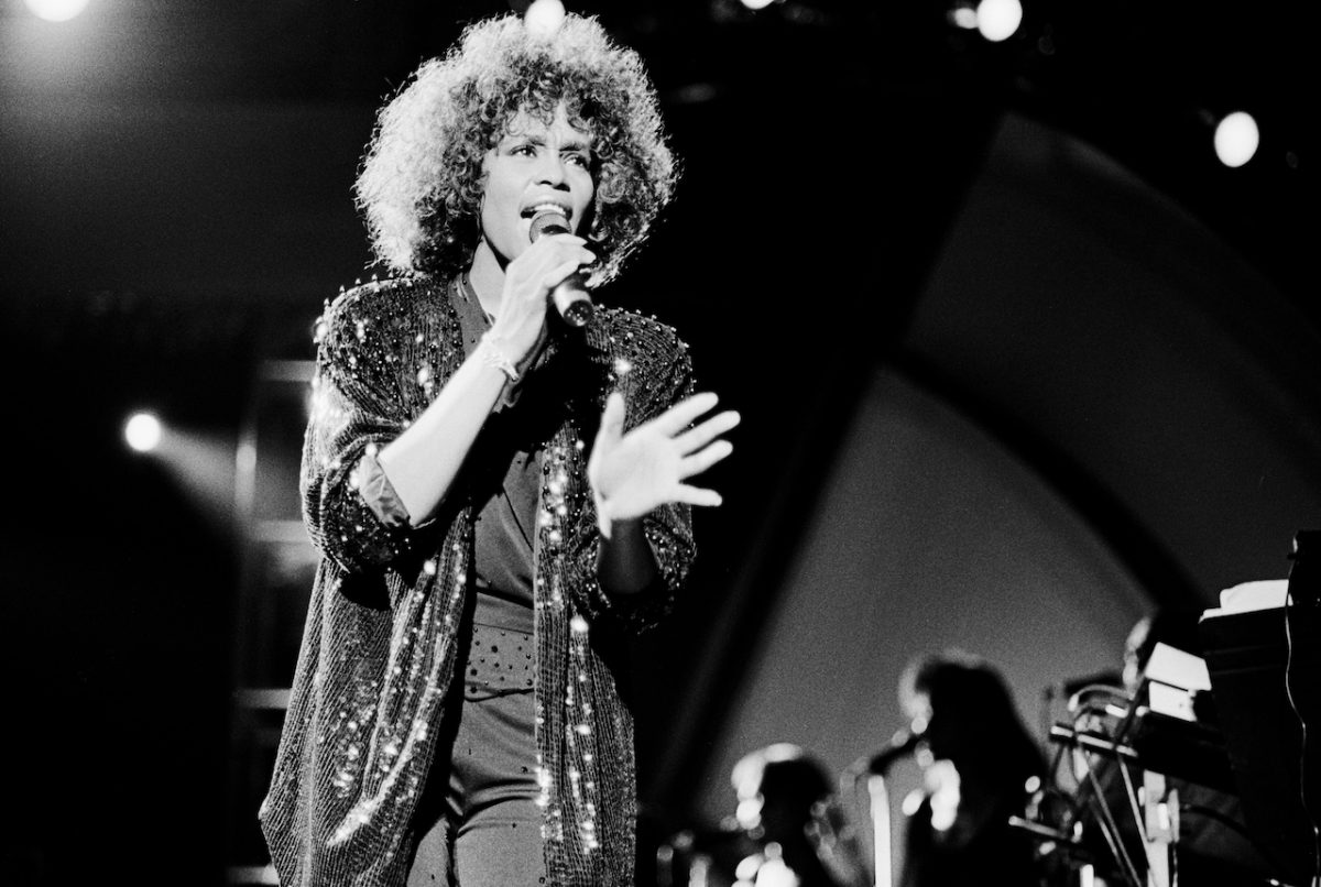 Whitney Houston se produit sur scène