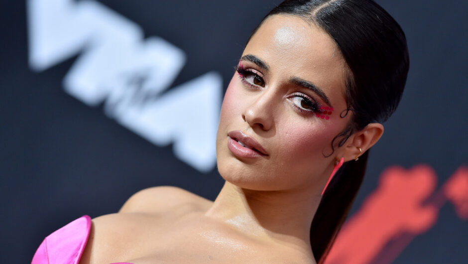 Les fans de Camila Cabello sont enragés par les trolls qui diffusent des photos de son slip