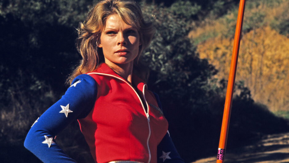 Cathy Lee Crosby a été la première femme à jouer un super-héros dans le téléfilm « Wonder Woman »
