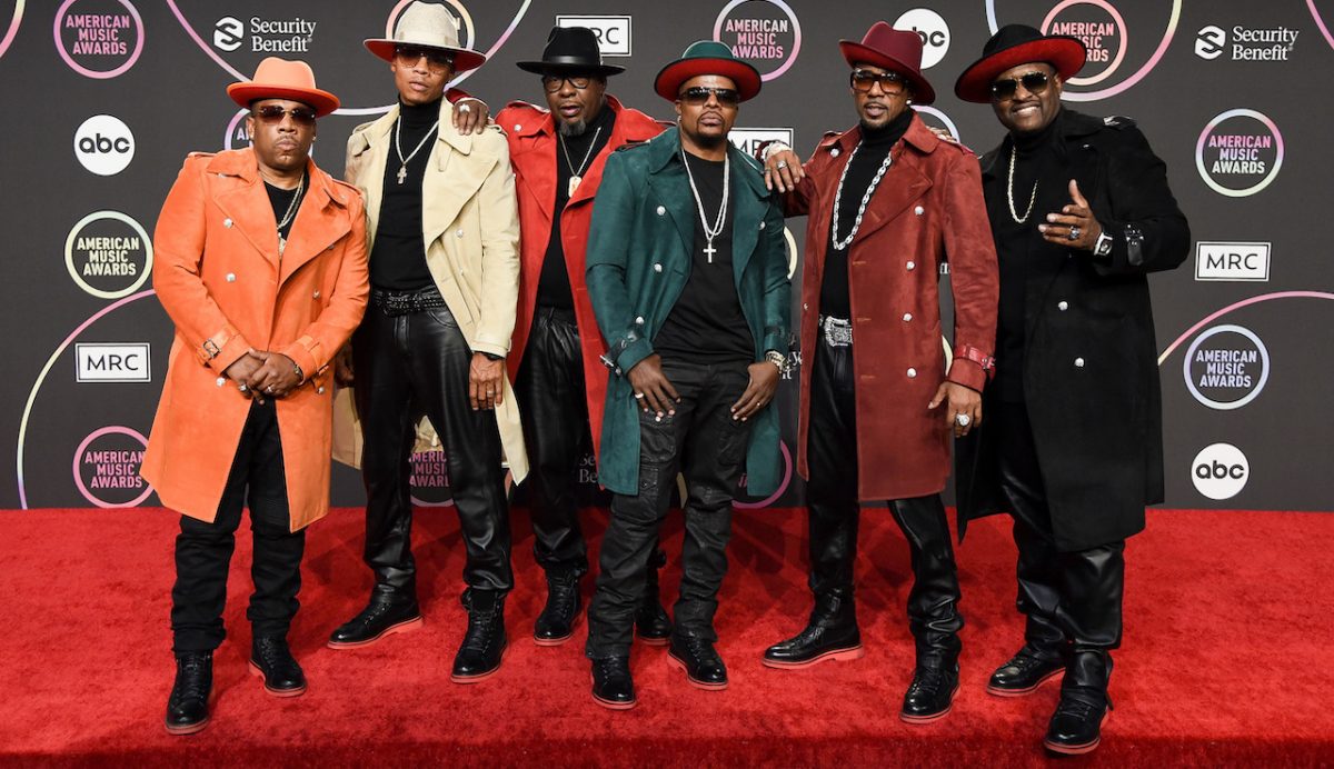 New Edition pose sur le tapis rouge
