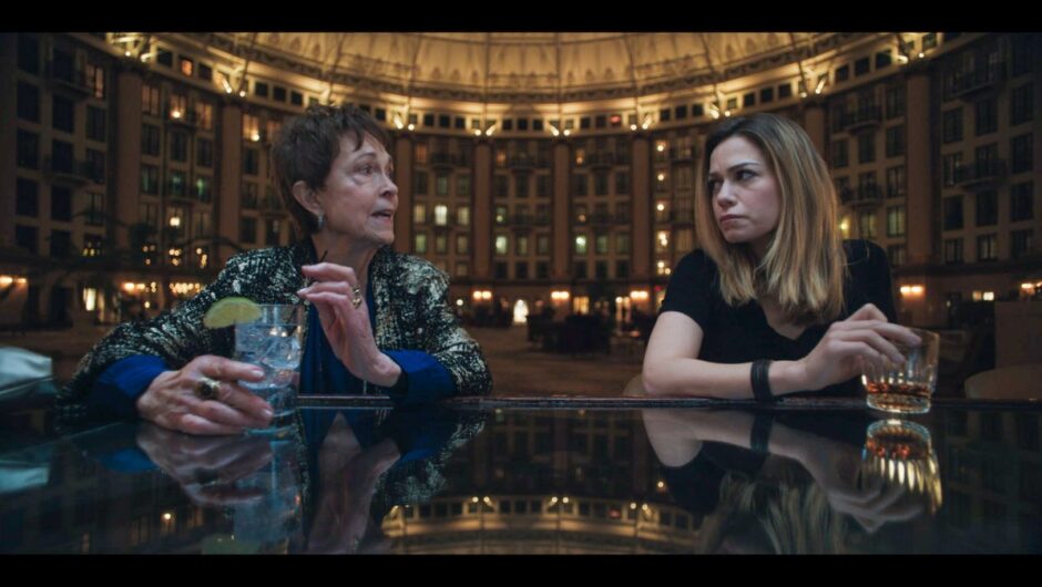 Critique du film « So Cold the River »: le cadre de l&rsquo;hôtel West Baden ajoute une beauté étrange au film