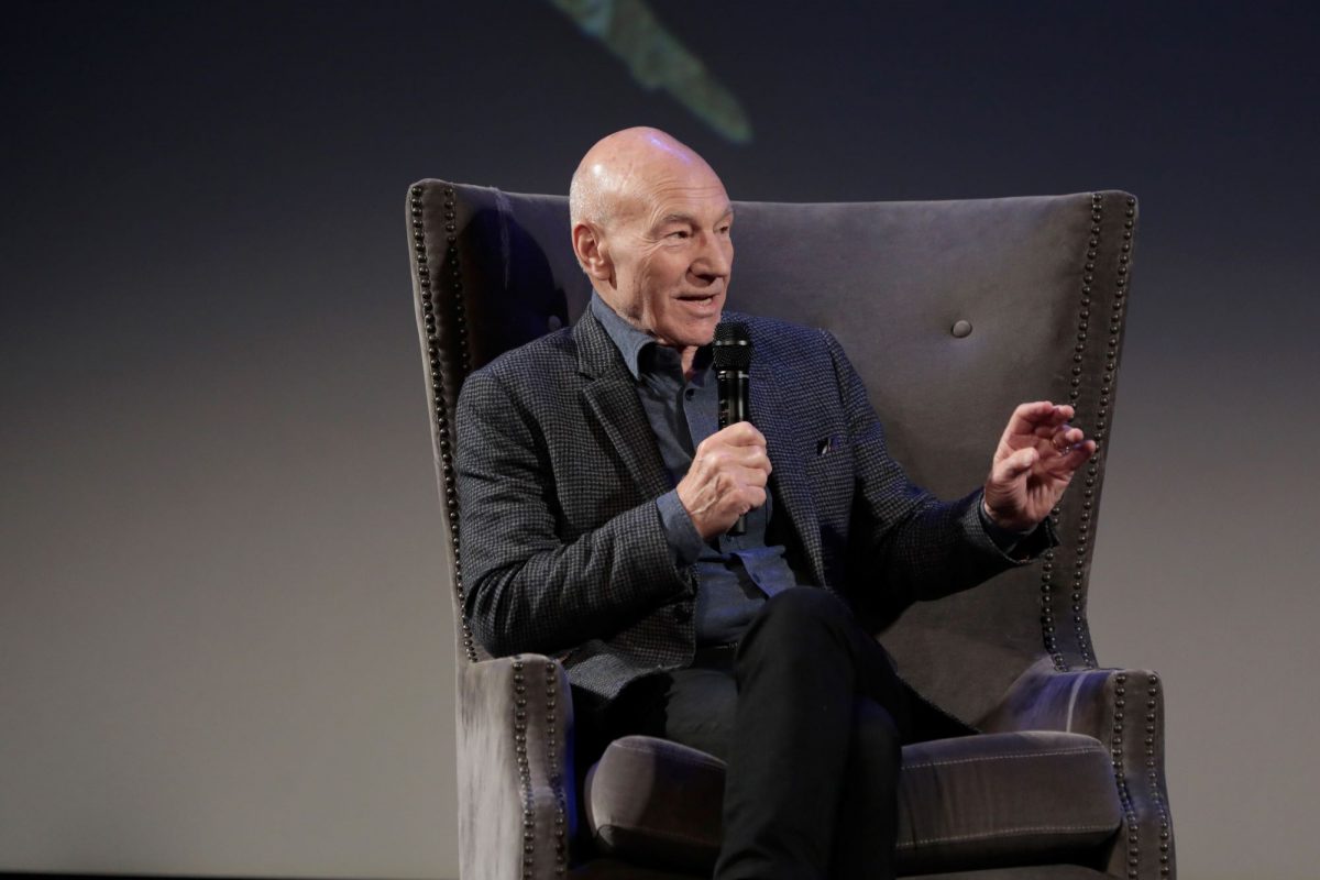 Patrick Stewart, qui joue dans 