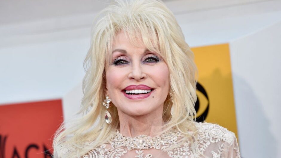 Dolly Parton a organisé des bouquets printaniers en l&rsquo;honneur de « Run, Rose, Run »