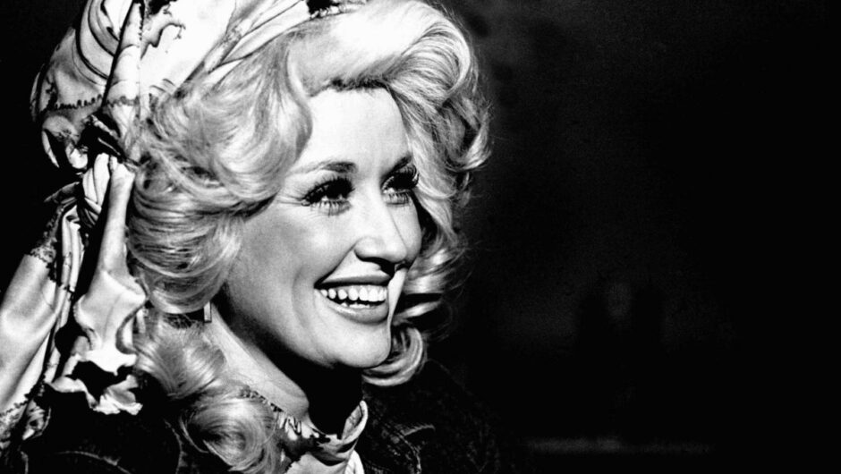 Pourquoi Dolly Parton parle rarement de son mariage « sacré » avec son mari