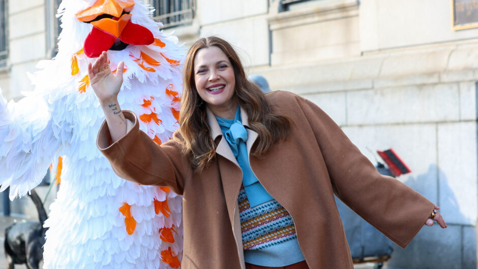 Drew Barrymore s&rsquo;est lancé dans de nouveaux passe-temps intéressants comme élever des poulets en isolement