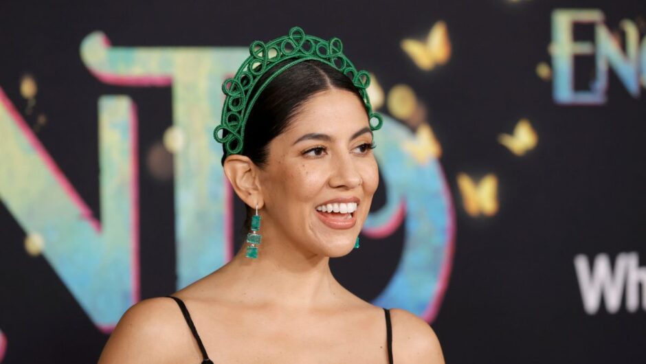 « Encanto » : Stephanie Beatriz a enregistré « Waiting on a Miracle » de Mirabel pendant son travail