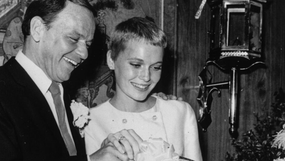 « Le cœur s&rsquo;est arrêté » de Mia Farrow après une introduction humiliante à Frank Sinatra