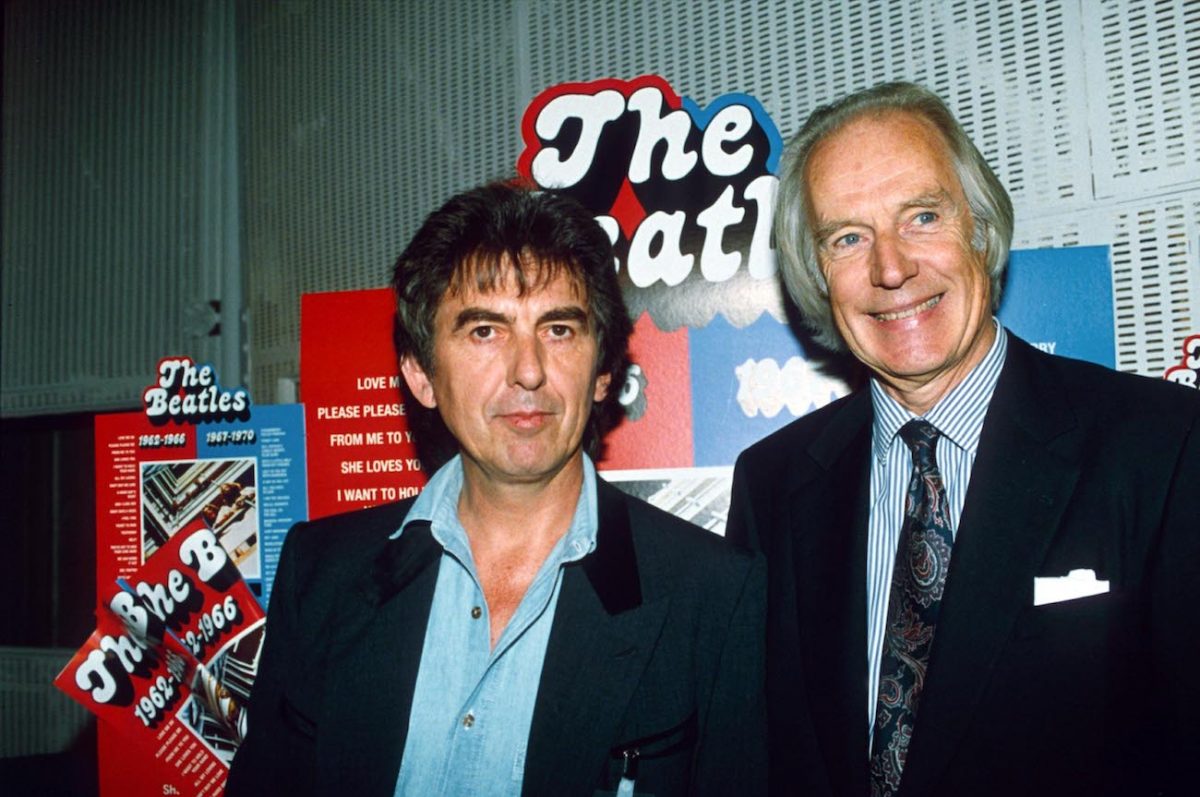 George Harrison et George Martin lors d'un événement lié aux Beatles en 1993.