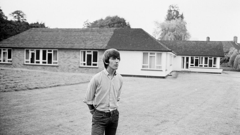 George Harrison vivait autrefois à côté d&rsquo;une école pour filles qui ne lui laissait aucune intimité