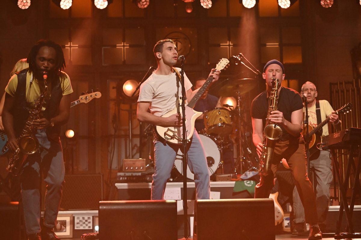 'Saturday Night Live' avec des invités musicaux Bleachers interprétant 'How Dare You Want More'