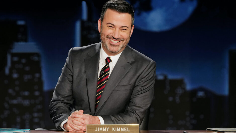 Jimmy Kimmel a soigné son trouble du sommeil en buvant des litres de thé glacé tous les jours jusqu&rsquo;à ce qu&rsquo;un médecin intervienne
