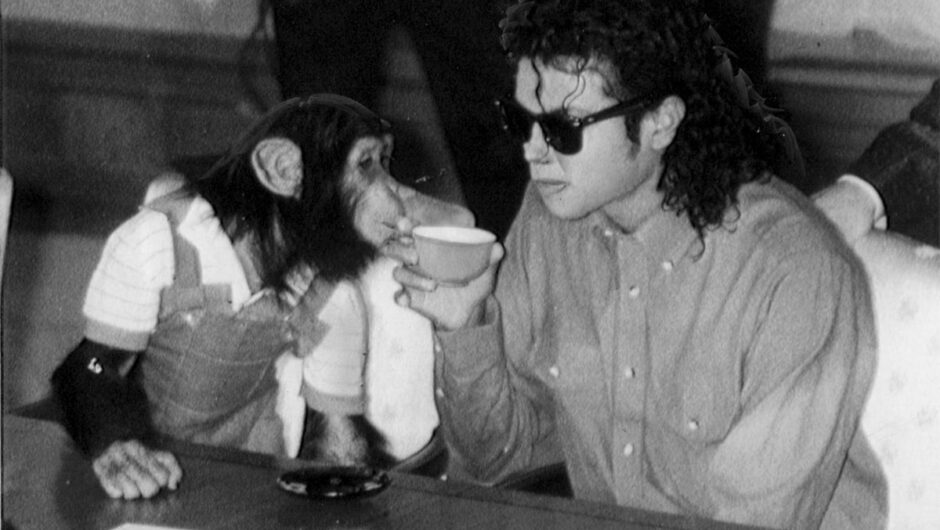 Le fils de John Lennon a écrit une chanson sur son amitié avec le chimpanzé de Michael Jackson