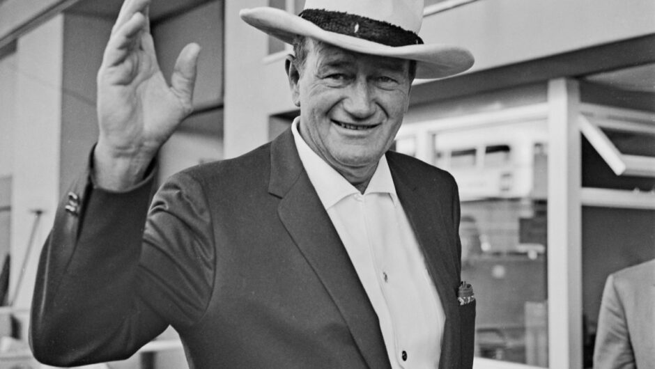À l&rsquo;intérieur de la maison de John Wayne à Newport Beach, il est « sûr que l&rsquo;enfer ne pourrait pas se le permettre » plus tard