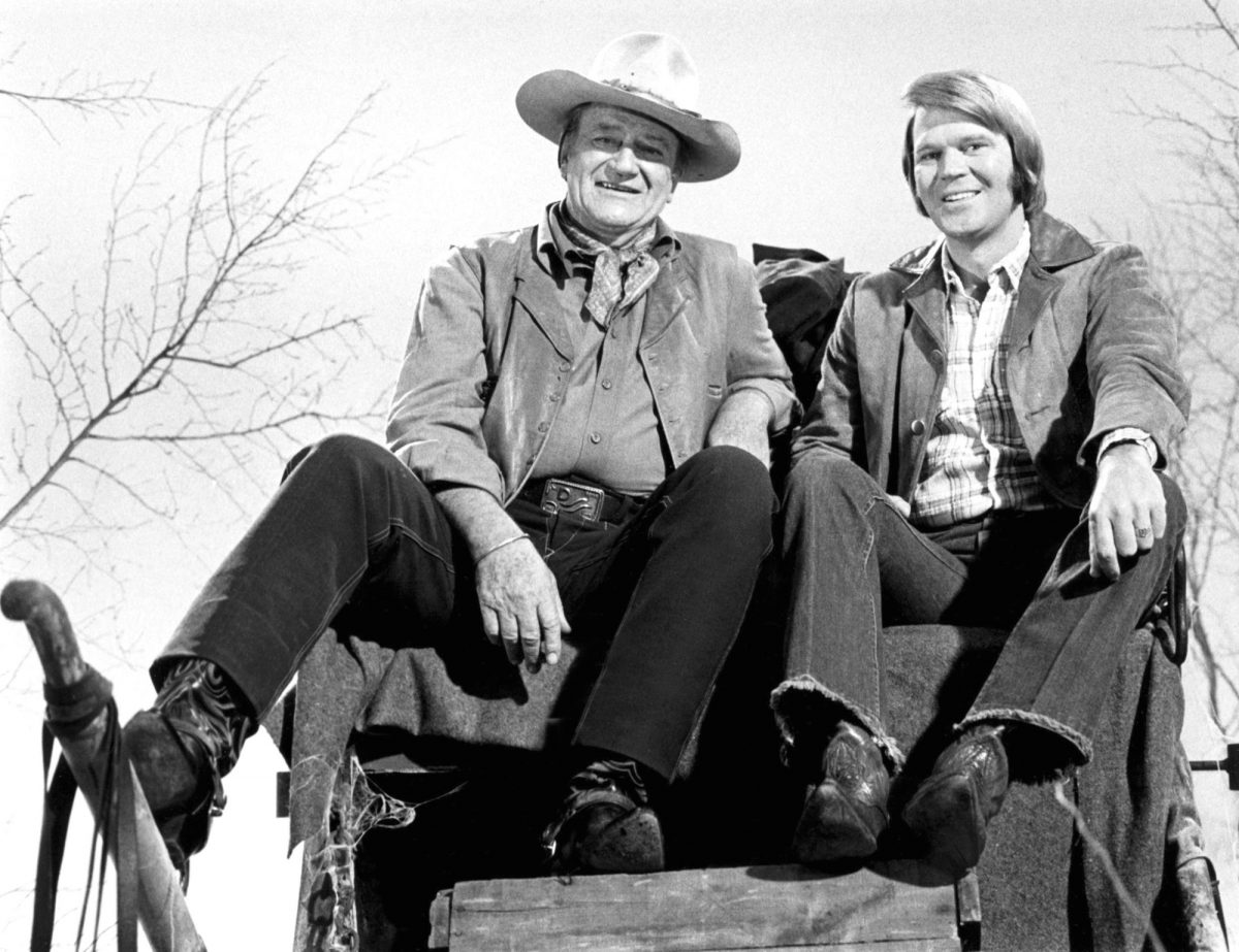 'True Grit' John Wayne et Glen Campbell, qui ont remplacé Elvis Presley