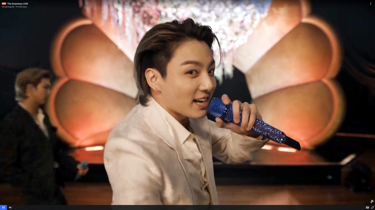 Jungkook de BTS se produit sur scène lors de la 63e diffusion annuelle des GRAMMY Awards
