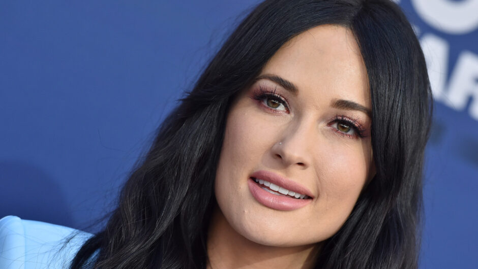 Kacey Musgraves a révélé pourquoi elle a choisi de rendre son divorce public : « Je ne le reprendrais pas »