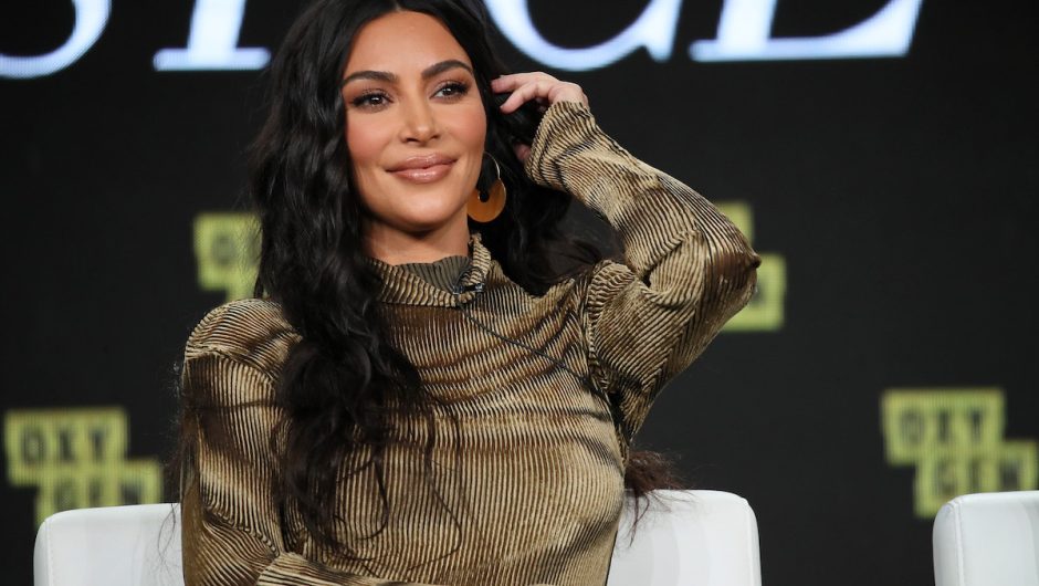 Les fans ne peuvent pas croire que Kim Kardashian West a cité Ariana Grande dans une légende alors qu&rsquo;elle sortait avec son ex-fiancé Pete Davidson
