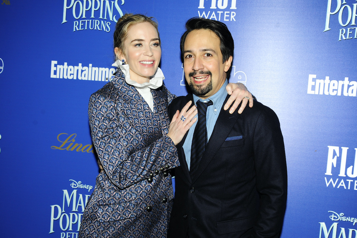 Emily Blunt et Lin-Manuel Miranda posent sur le tapis rouge