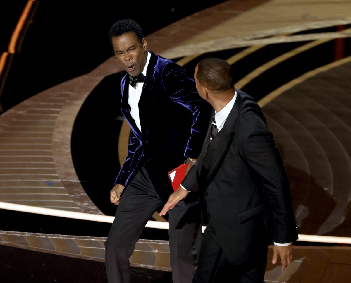 Aux Oscars 2022, Will Smith est vu en train de gifler Chris Rock sur scène.