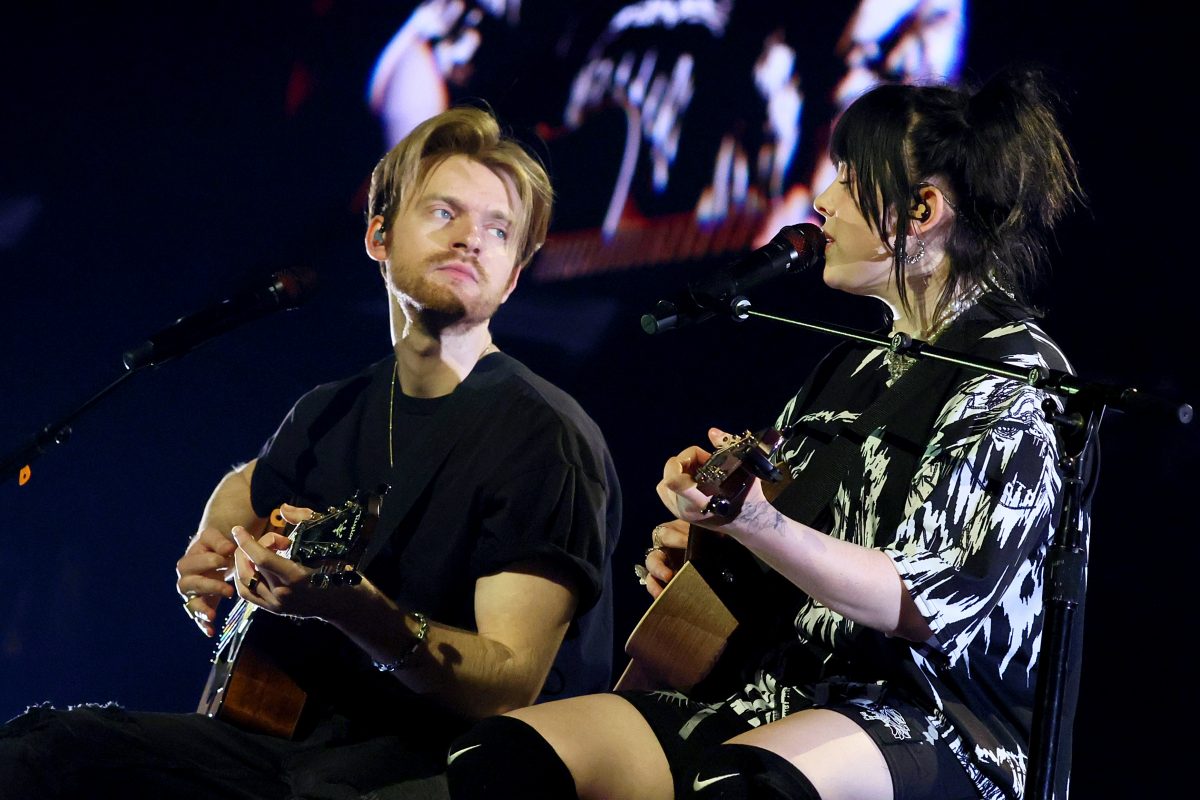 Finneas O'Connell et Billie Eilish se produisent lors de sa tournée