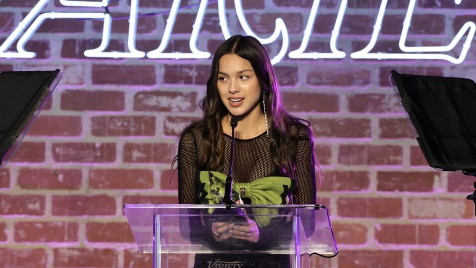 Olivia Rodrigo est nominée pour 7 Grammy Awards en 2022 – Voici ce qu&rsquo;ils sont