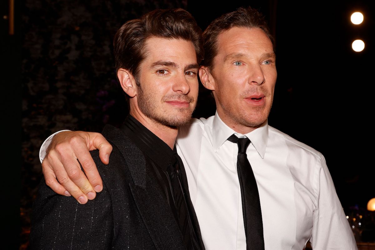 Andrew Garfield et Benedict Cumberbatch de Spider-Man : No Way Home posent sur le tapis rouge