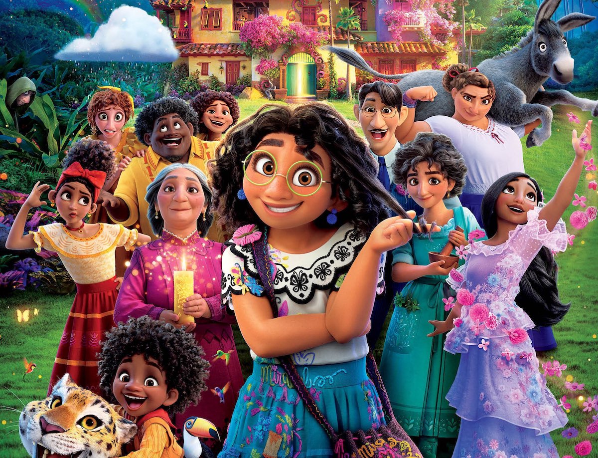 La famille Madrigal pose sur l'affiche 