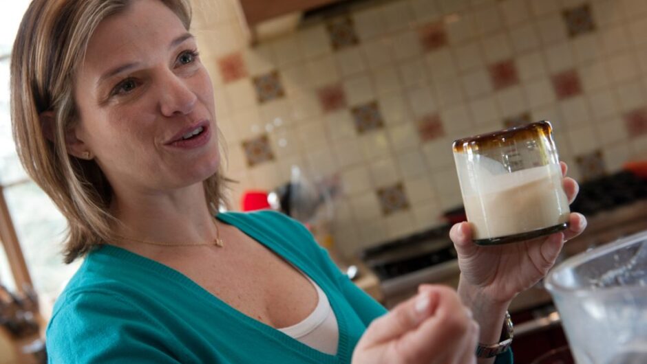 Le riz aux lentilles et aux oignons caramélisés du chef PBS Pati Jinich est une merveille en un seul plat