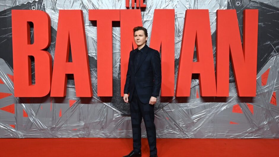 Paul Dano affirme que le Riddler et Batman « défient » le statu quo dans « The Batman »