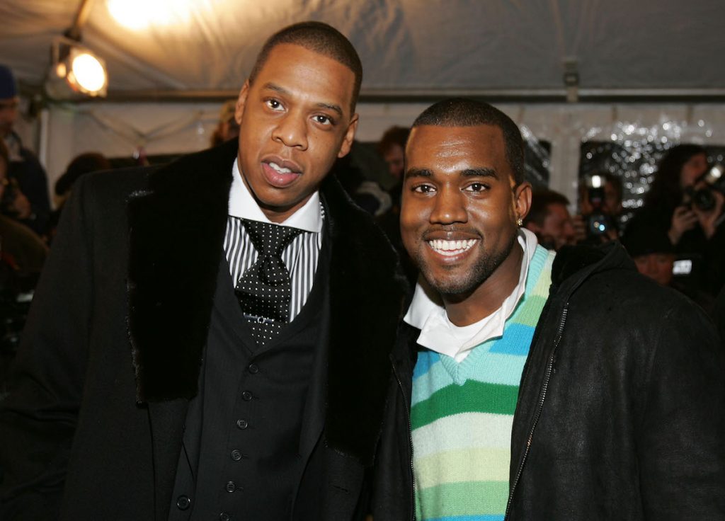 Les rappeurs Jay-Z et Kanye West arrivent pour la première mondiale de 'Fade to Black' en 2004 au Zigfield Theatre