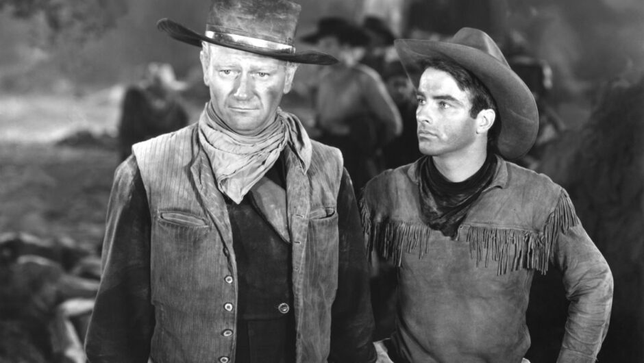 John Wayne a toujours porté une boucle de ceinture en « D » dans ses films après « Red River » en signe de respect