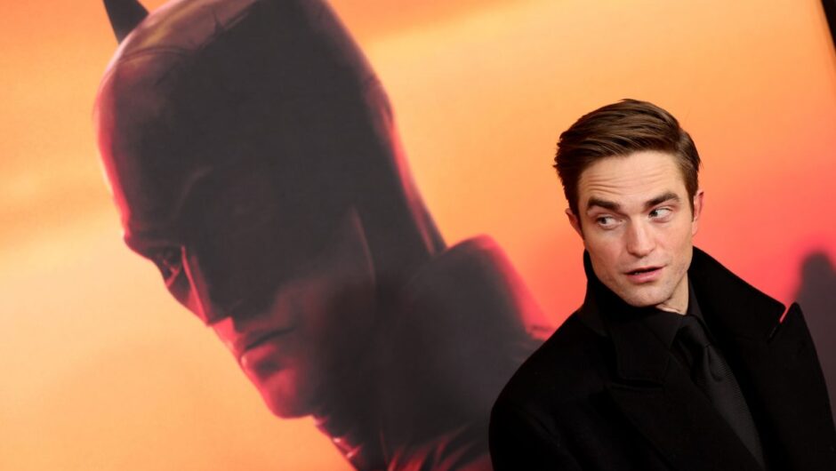 Robert Pattinson admet qu&rsquo;il laisse des messages « abstraits » sur les forums de fans de Batman