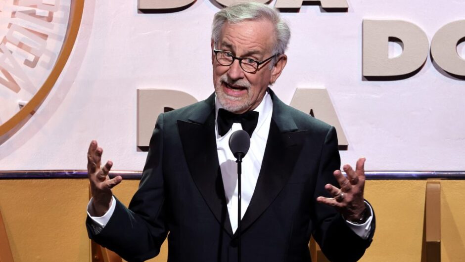 Steven Spielberg voulait que le casting de « West Side Story » profite de la « richesse de la diversité » sur le plateau