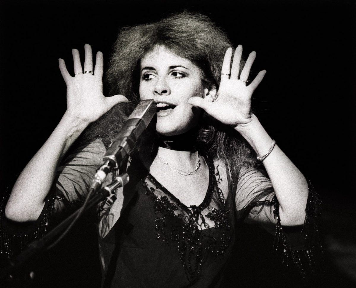 Stevie Nicks se produisant avec Fleetwood Mac aux Pays-Bas, 1980.