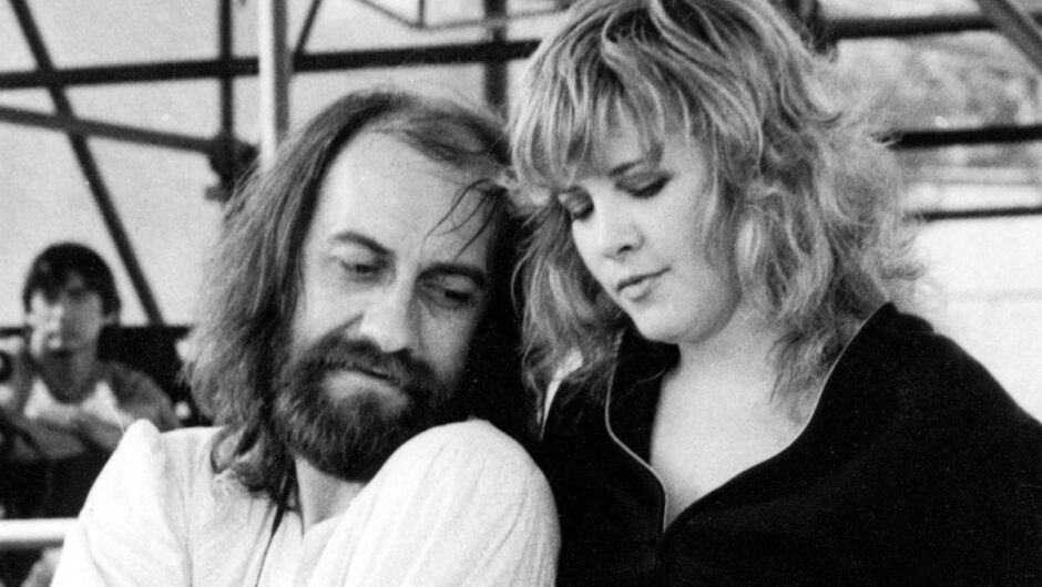 Stevie Nicks a déclaré que Mick Fleetwood sentait mauvais en tournée: « Vous ne voudriez pas être à moins de 50 pieds »