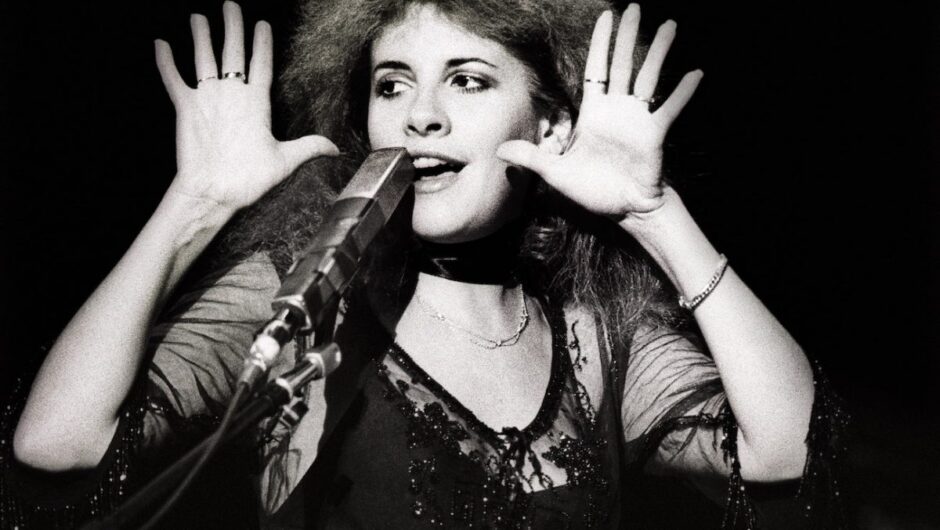 Stevie Nicks a dit qu&rsquo;elle rêvait de donner aux fans un « petit conte de fées » – comme « The Muppets »