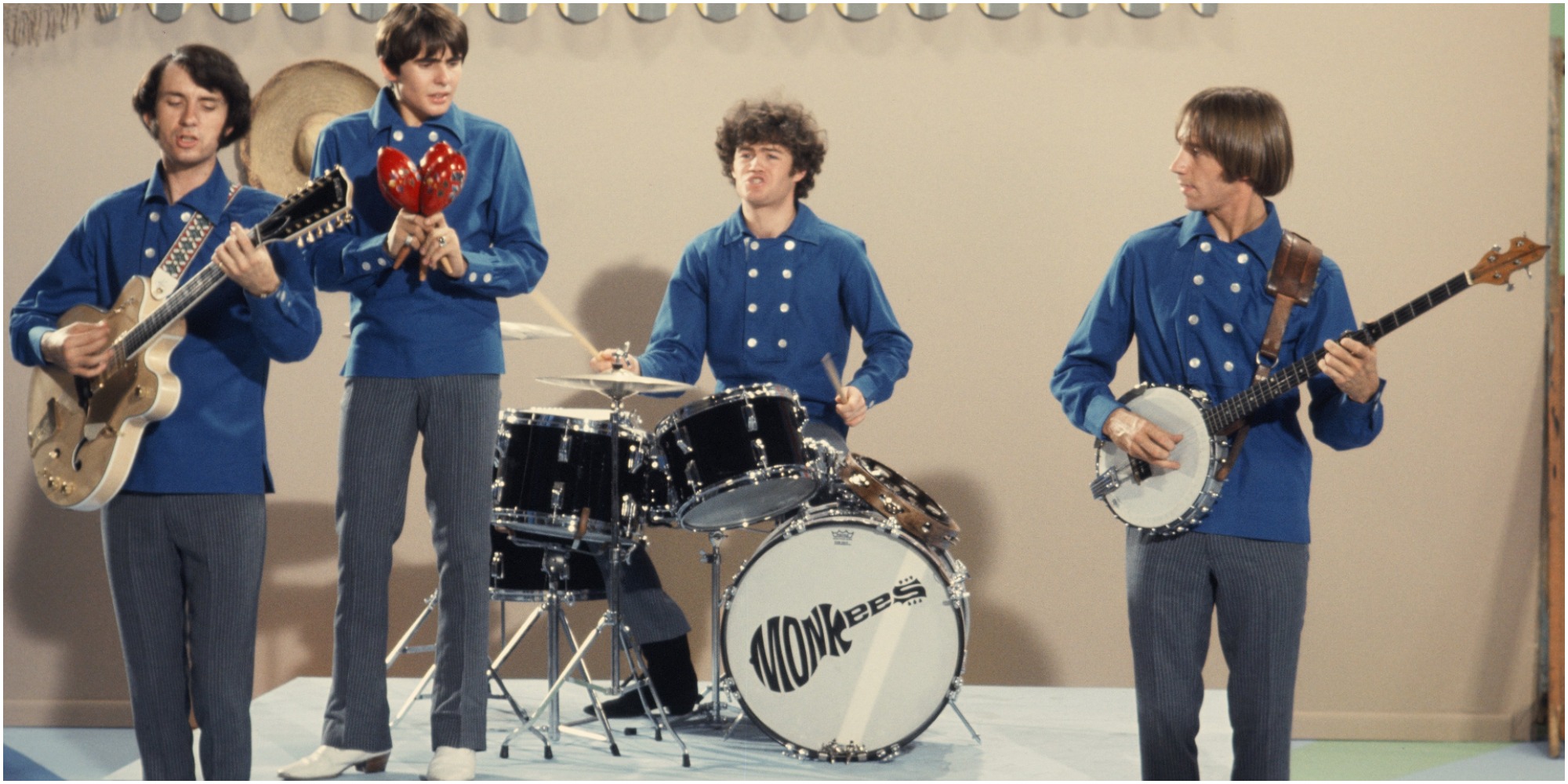 Les Monkees sur le tournage de leur série télévisée.